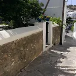 Alexandros House Apollonia
