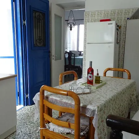 Alexandros House Holiday home *